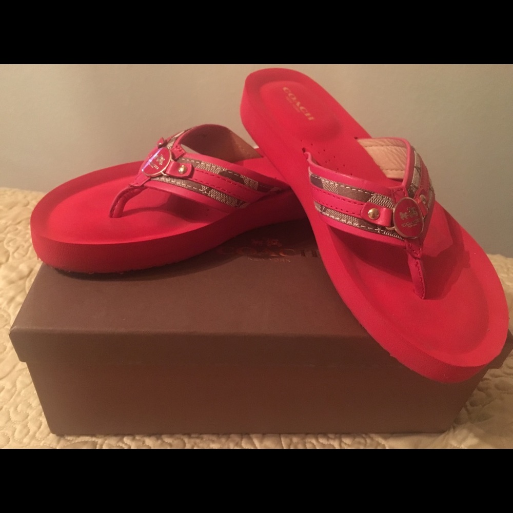 Coach Jasmine Flip Flop in red and khaki, size 8